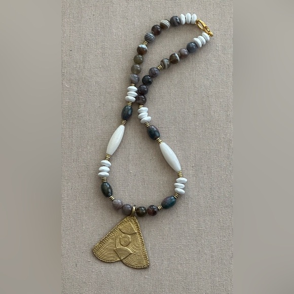 22 inch Botswana Agate and Jade bead necklace NWOT - Picture 9 of 14